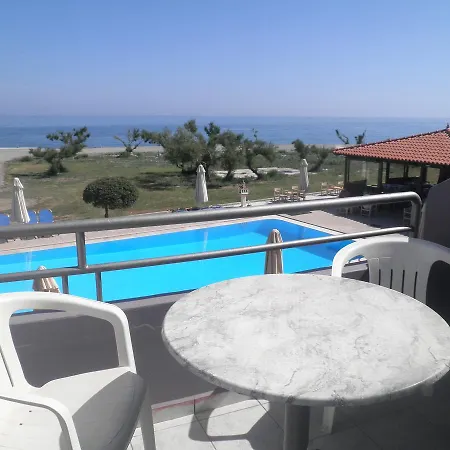 Haridimos Aparthotel Tavronitis (Crete)